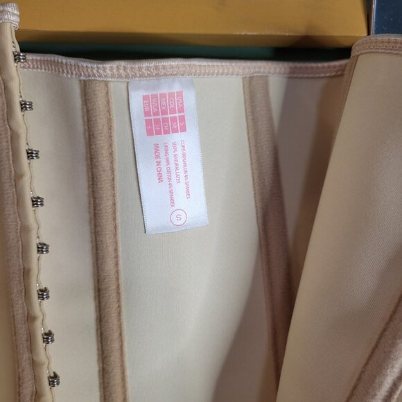 Beige latex waist trainer, 9 steel bones - size small - Picture 6 of 6